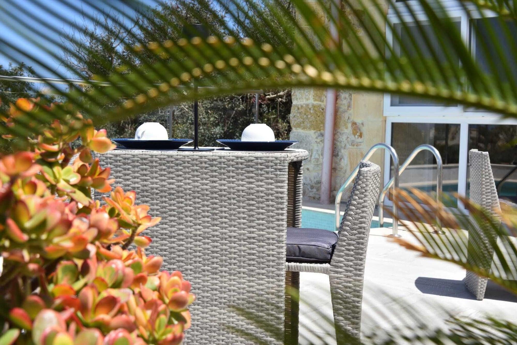 Vista Exterior San Pawl bnb Farmhouse Calypso