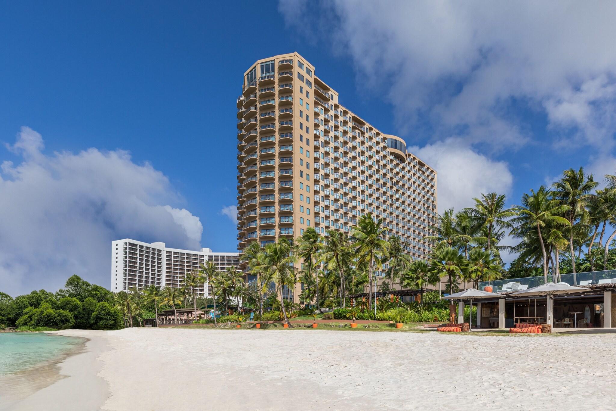 Vista Exterior Dusit Beach Resort Guam