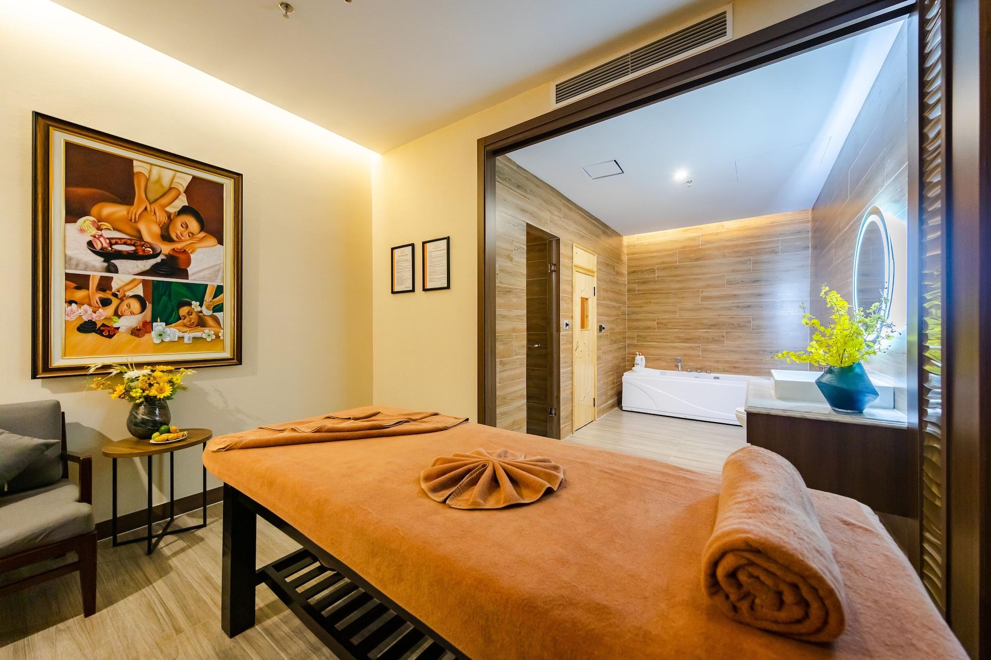 Spa Muong Thanh Luxury Ha Long Centre Hotel