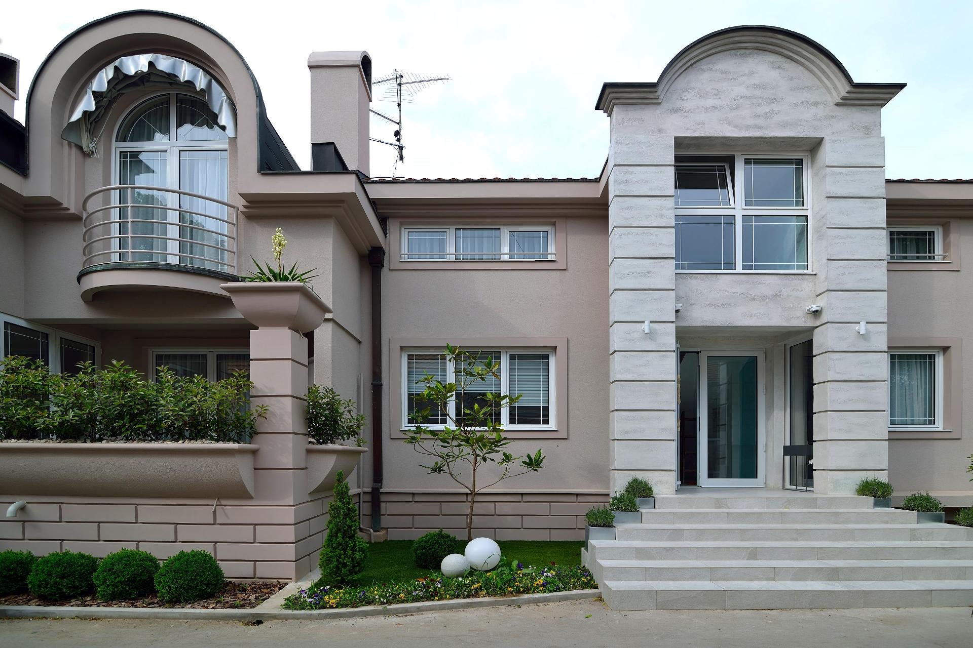 Vista Exterior Garni Hotel D10