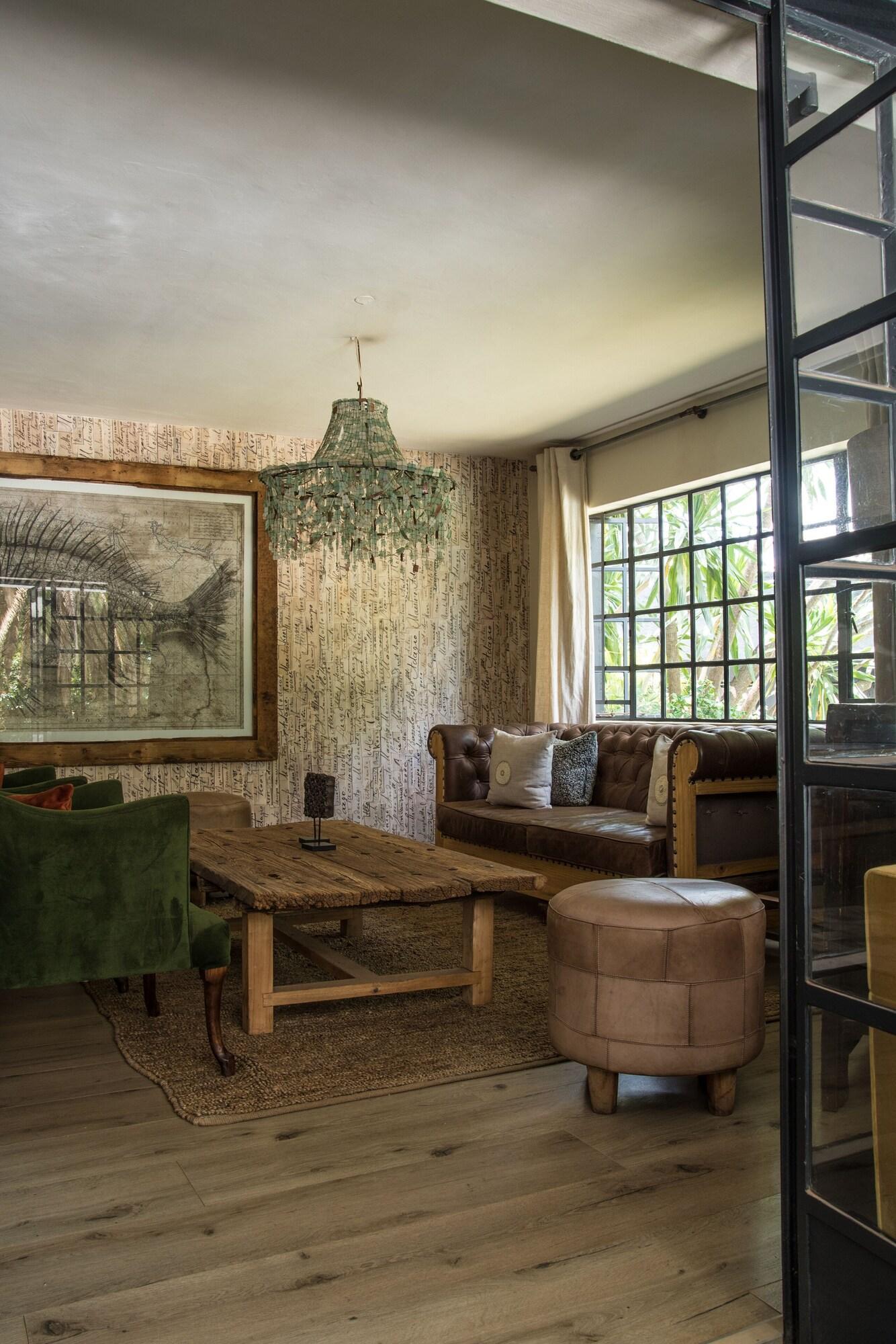 Bar/Salón Latitude 13 Degrees