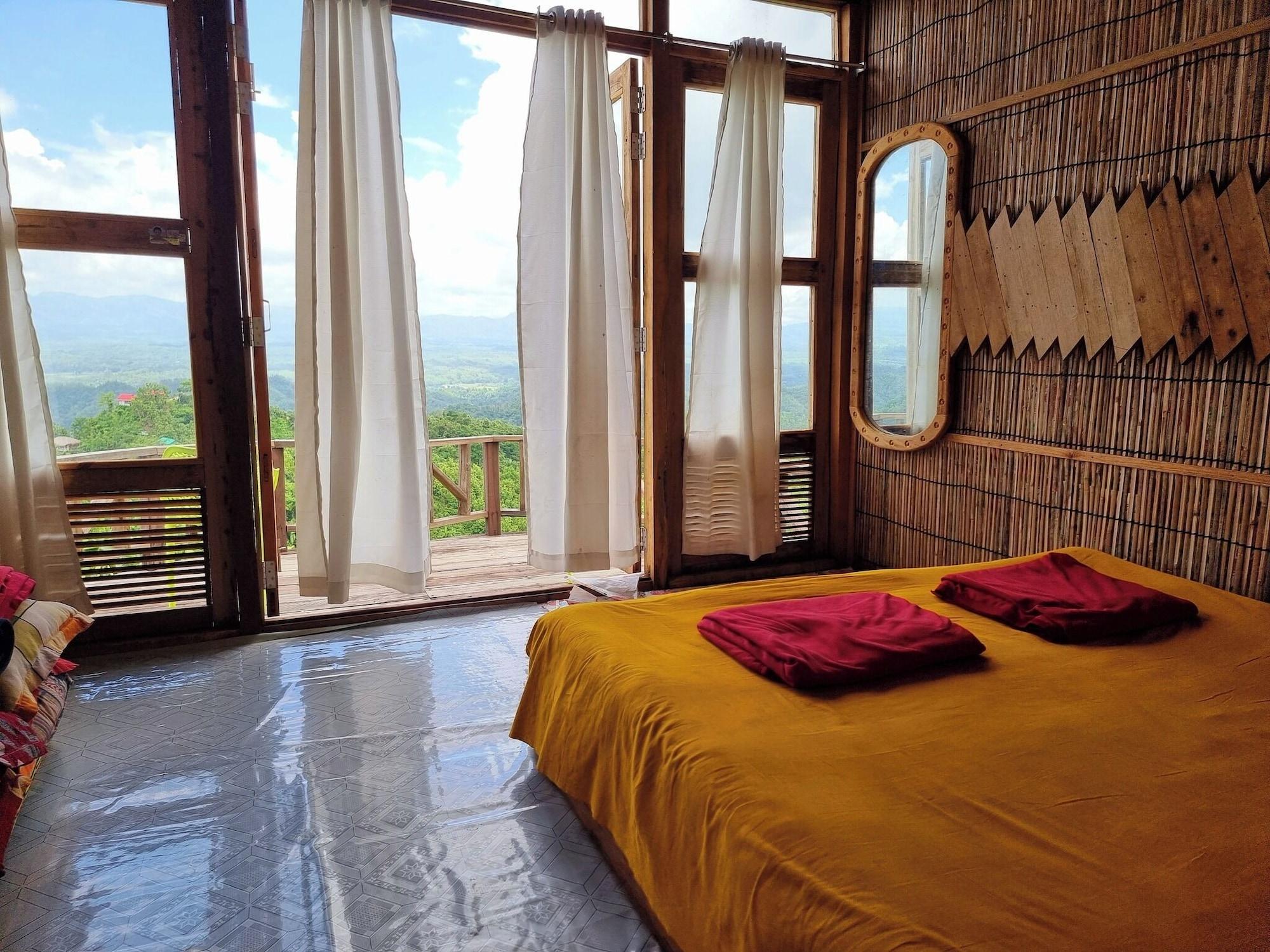 Varios Royal Hill Resort Mirinja Valley Lama