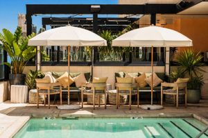 Paquete - The Hoxton, Downtown LA