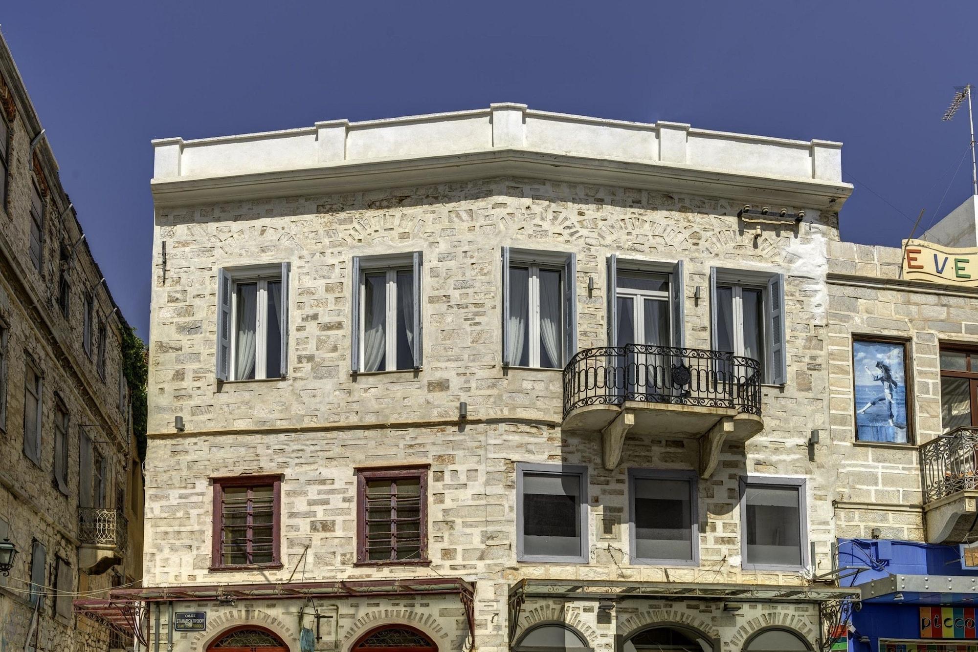 Vista Exterior 1844 Suites Syros
