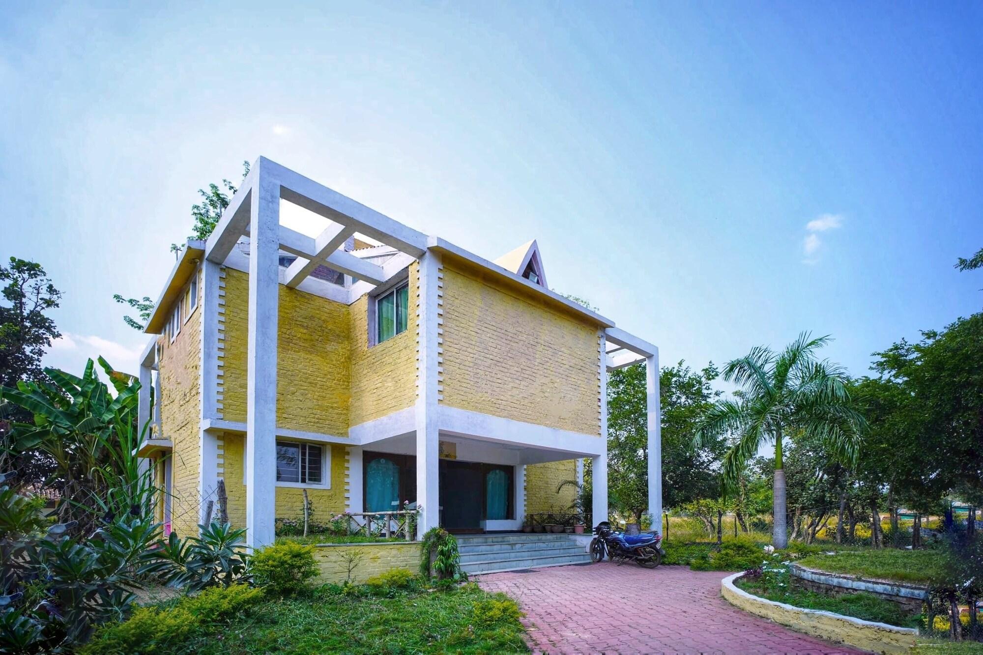 Varios Tribal Wood Resort