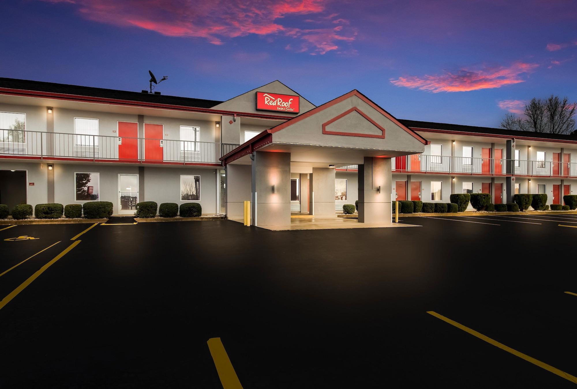Vista Exterior Red Roof Inn & Suites Jackson, TN