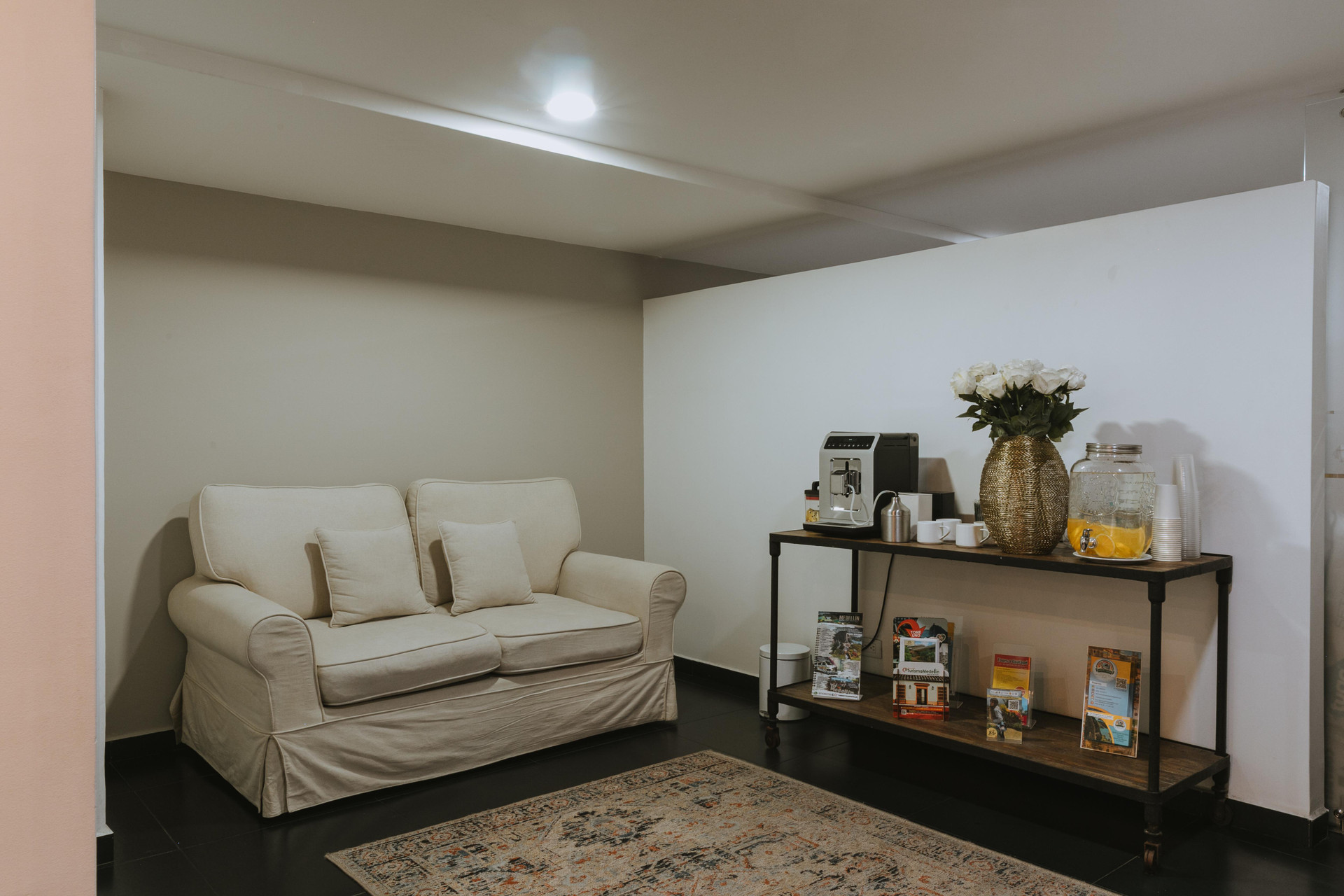 Vista Lobby Travelers Apartamentos & Suites - Orange Suites