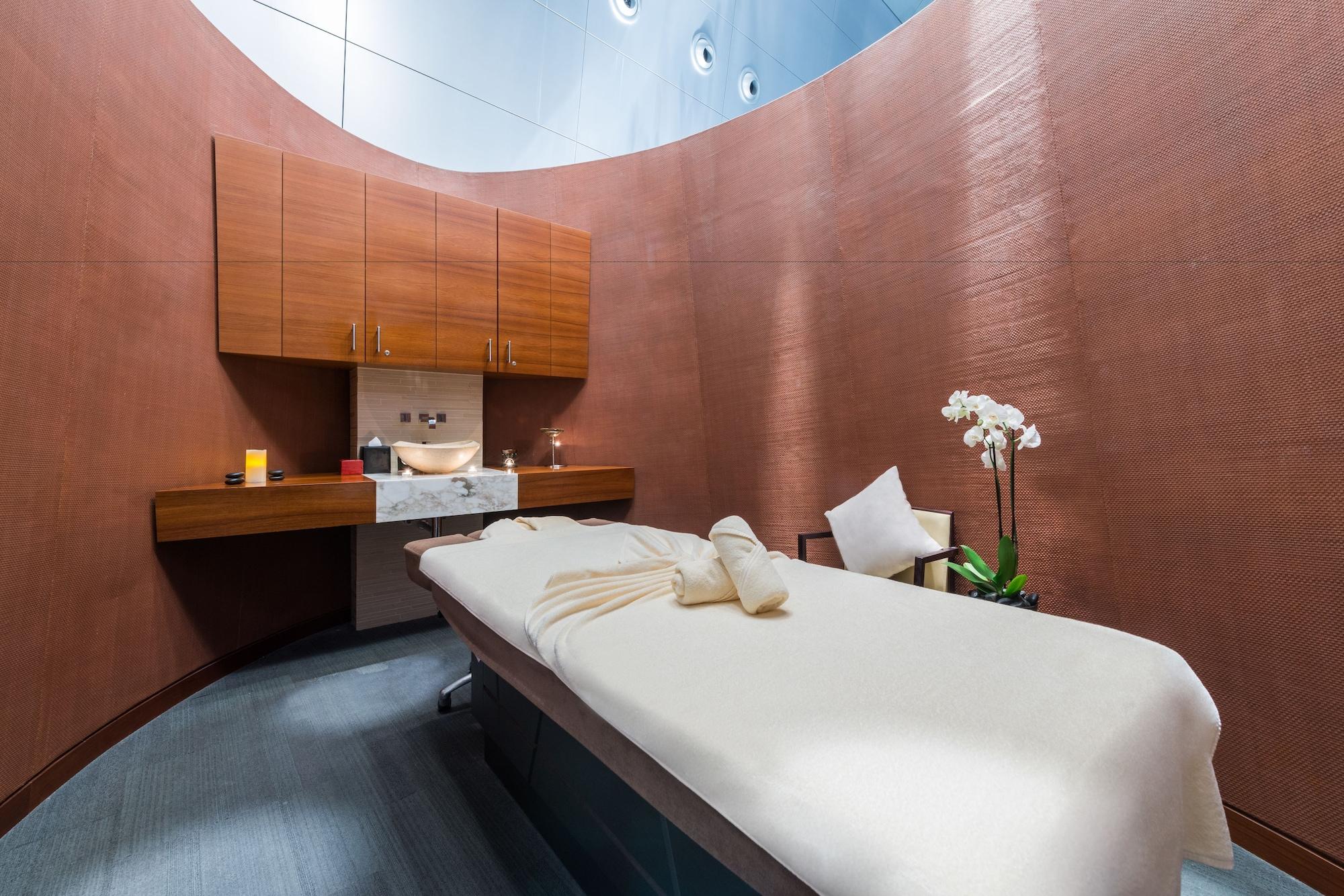 Spa Oryx Airport Hotel