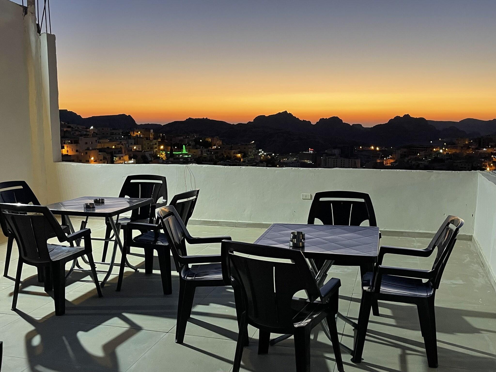 Varios Petra Heart Hotel