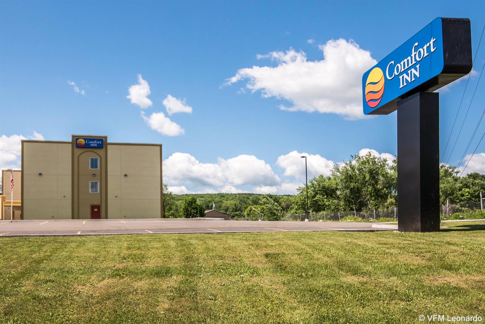 Vista Exterior Comfort Inn Apalachin / Binghamton W Route 17