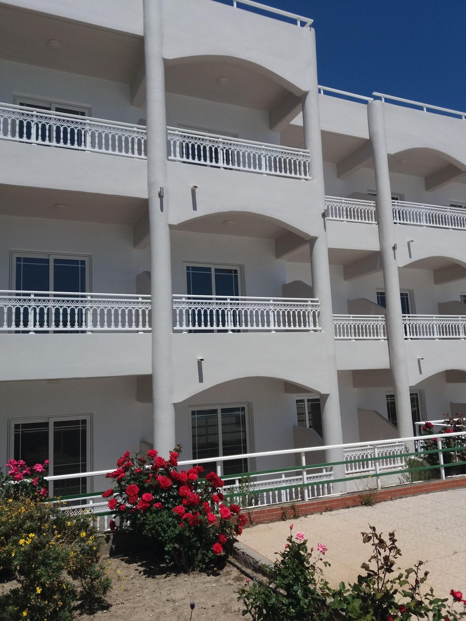 Vista Exterior Rhodian Rose Hotel