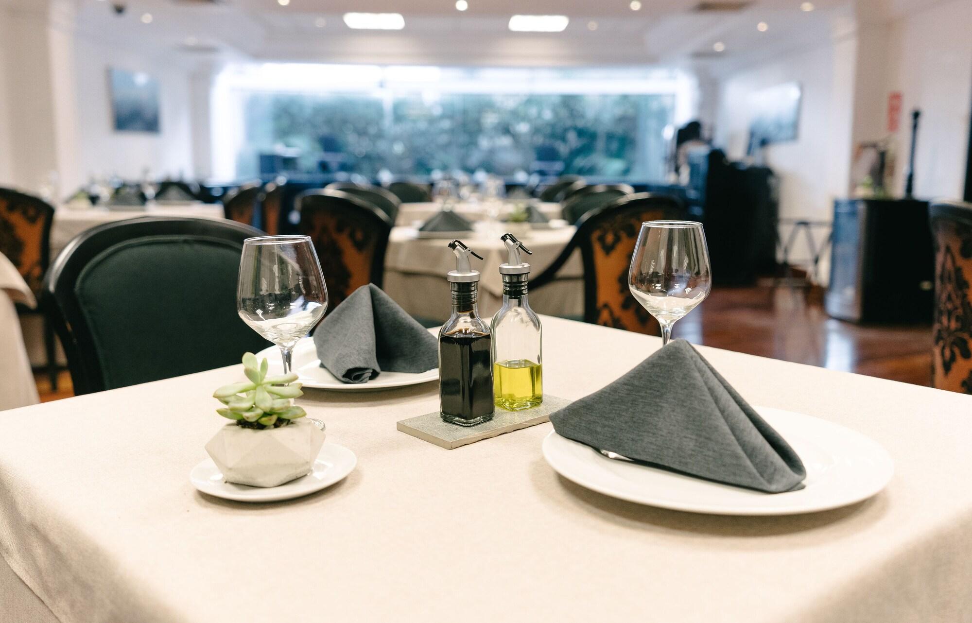 Restaurant BTH Hotel Lima Golf