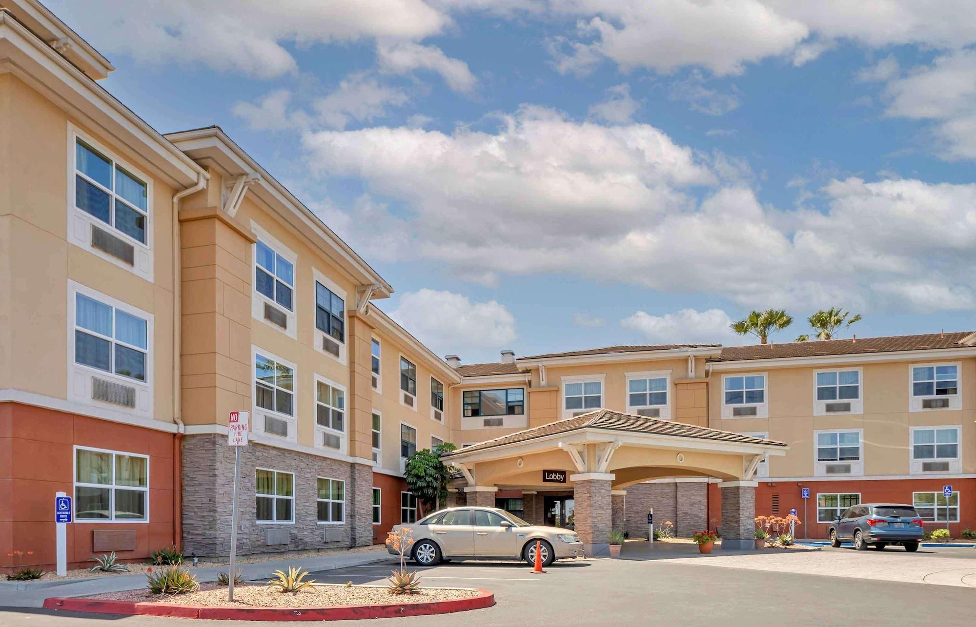 Vista Exterior Extended Stay America Suites Los Angeles Chino Valley
