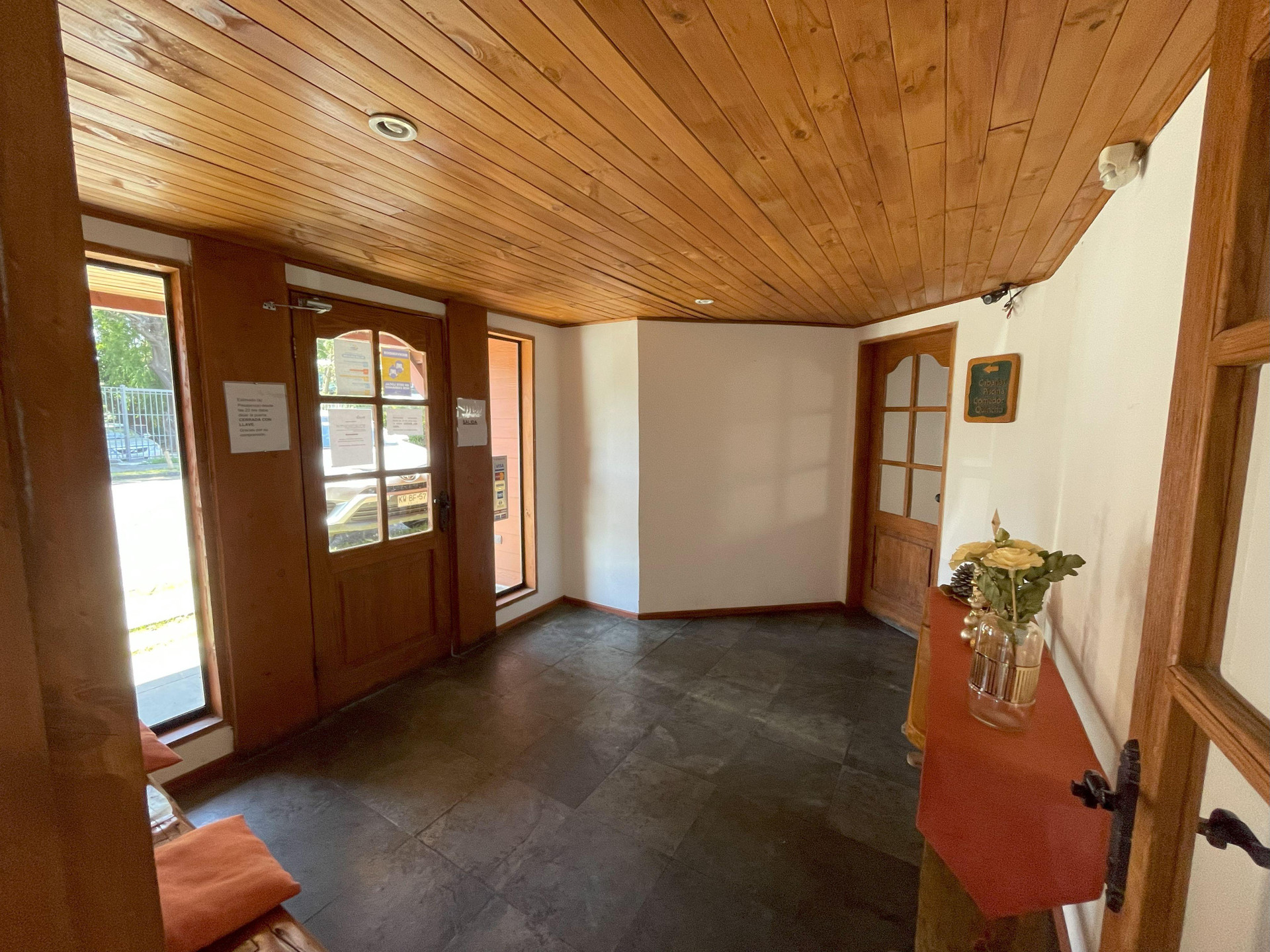 Vista Interior Hotel y cabañas kernayel