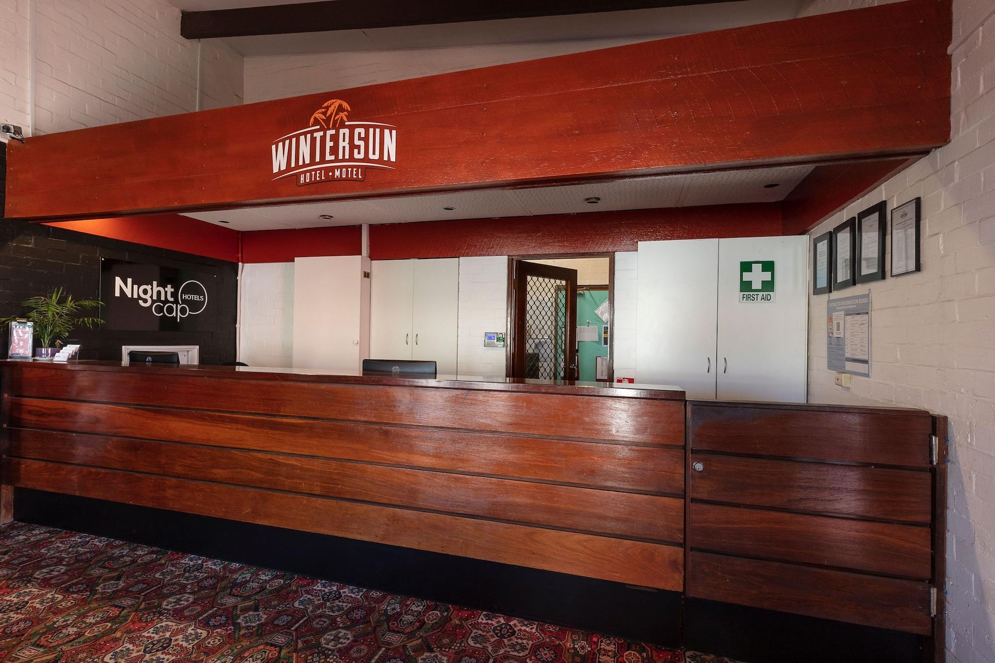 Vista Lobby Nightcap at Wintersun Hotel