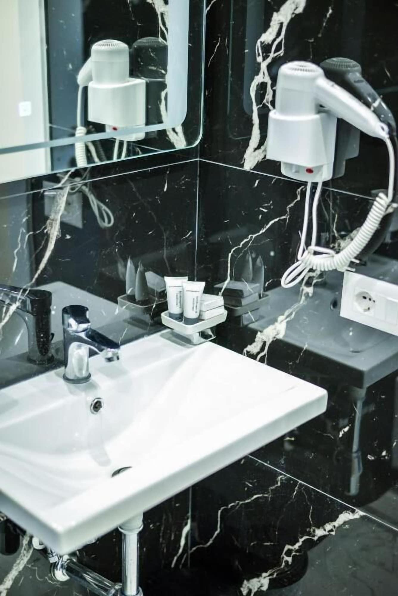 Equipamiento de Habitación Capital Inn Tirana