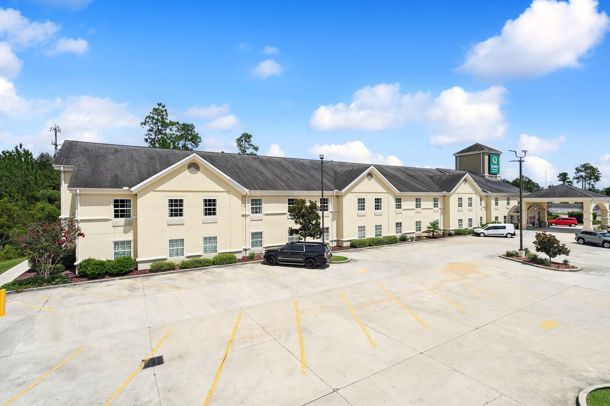 Vista Exterior Quality Inn & Suites Slidell
