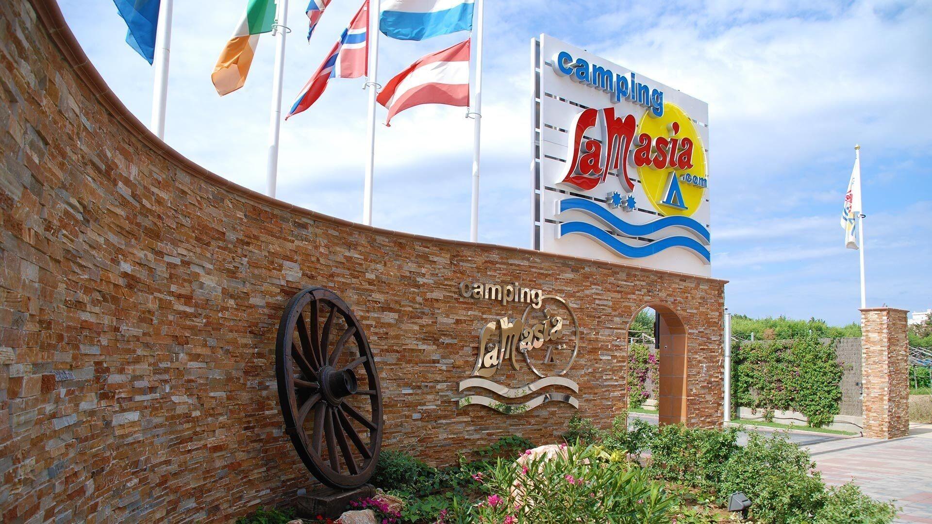 Vista Exterior Camping La Masia