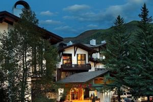 Alojamiento - Modern 2 BR Condo Lodge at Vail, Walk to Gondola by RedAwning