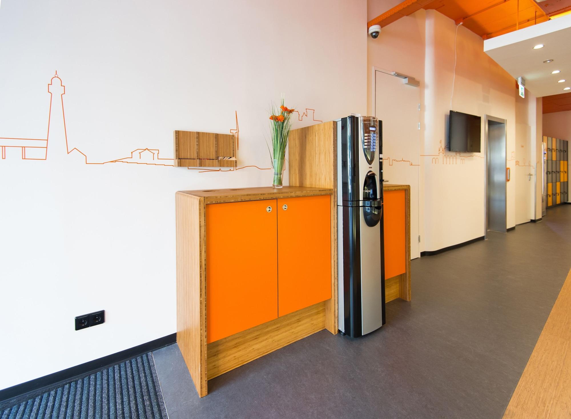 Bar/Salón easyHotel The Hague City Centre
