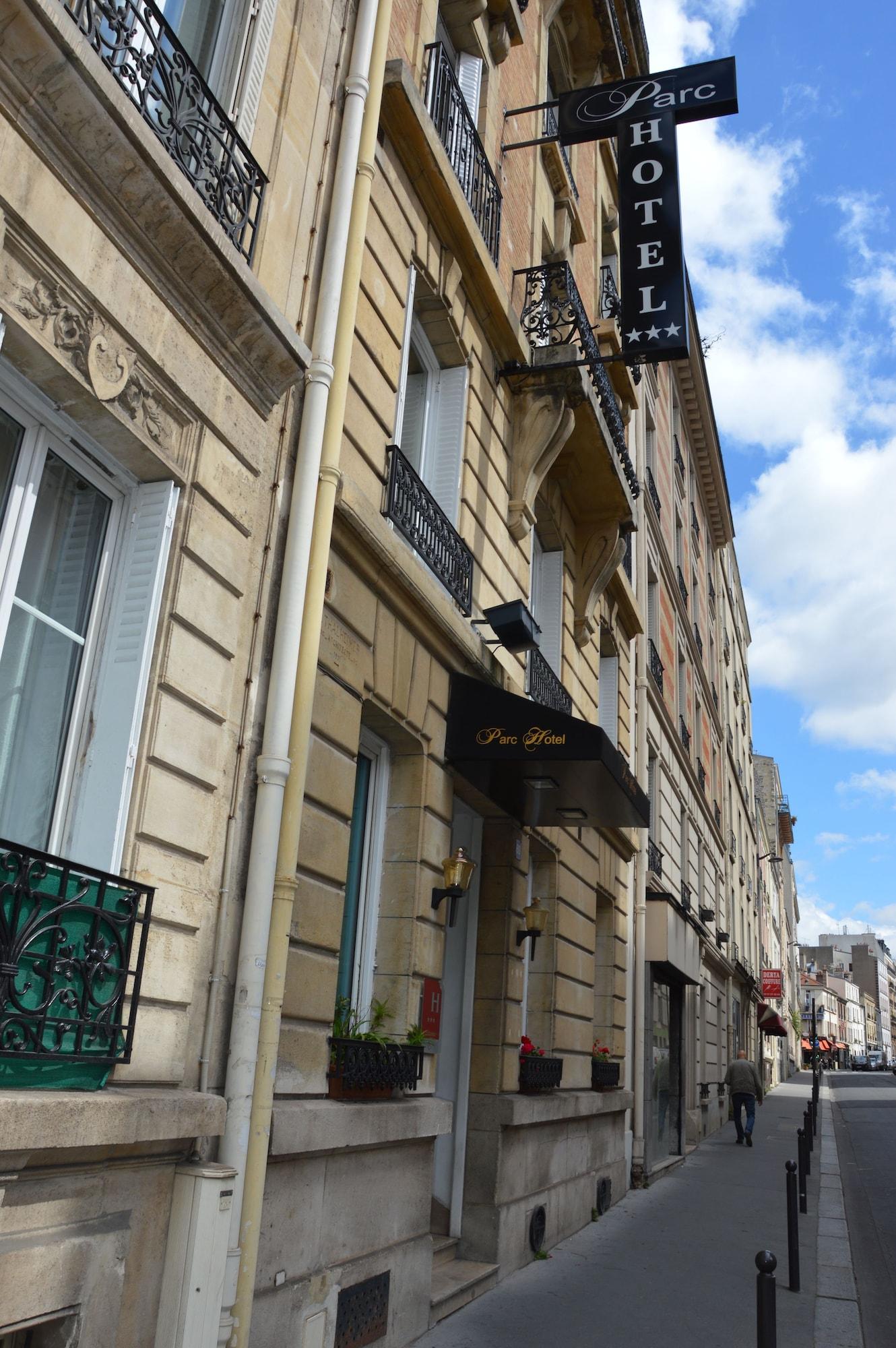 Vista Exterior Parc Hotel Paris