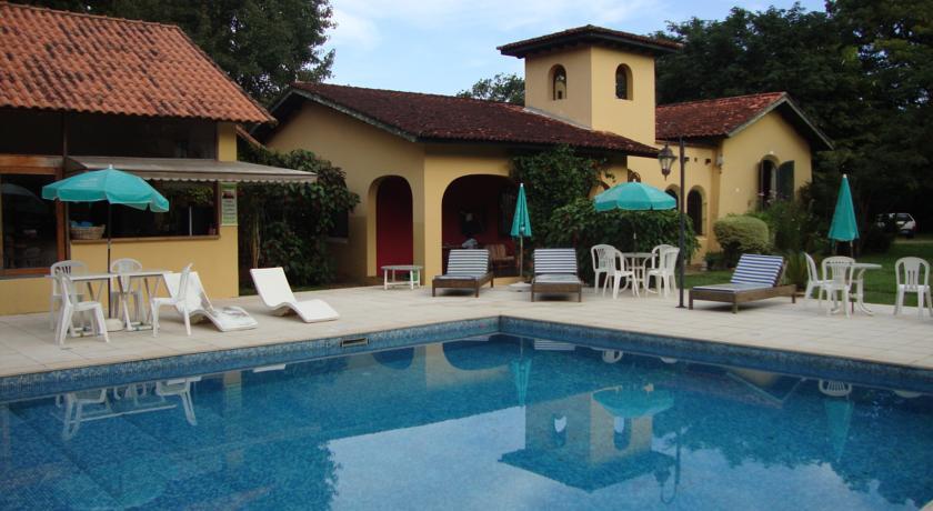 Vista Piscina Hotel do Campanário