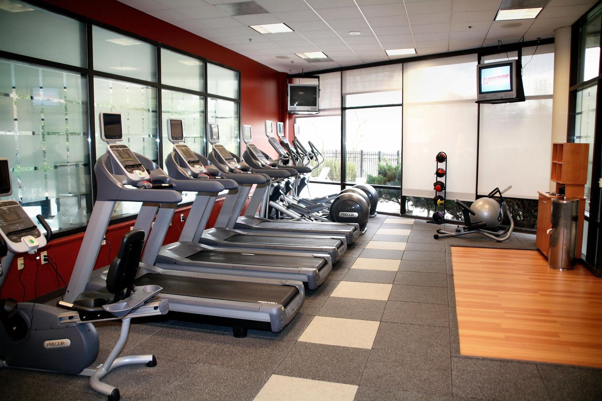 Gimnasio Hilton Alexandria Mark Center