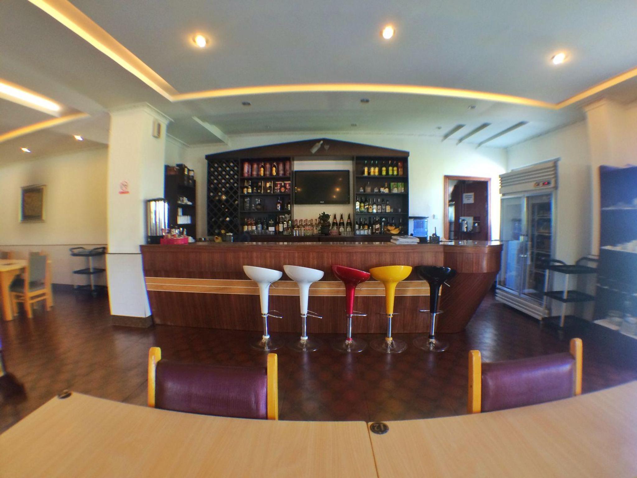 Bar/Salón Grand Hoyah Hotel