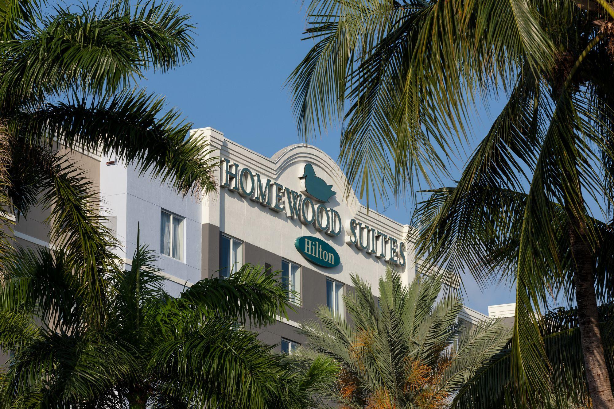 Vista Exterior Homewood Suites by Hilton Miami - Airport Blue Lagoon