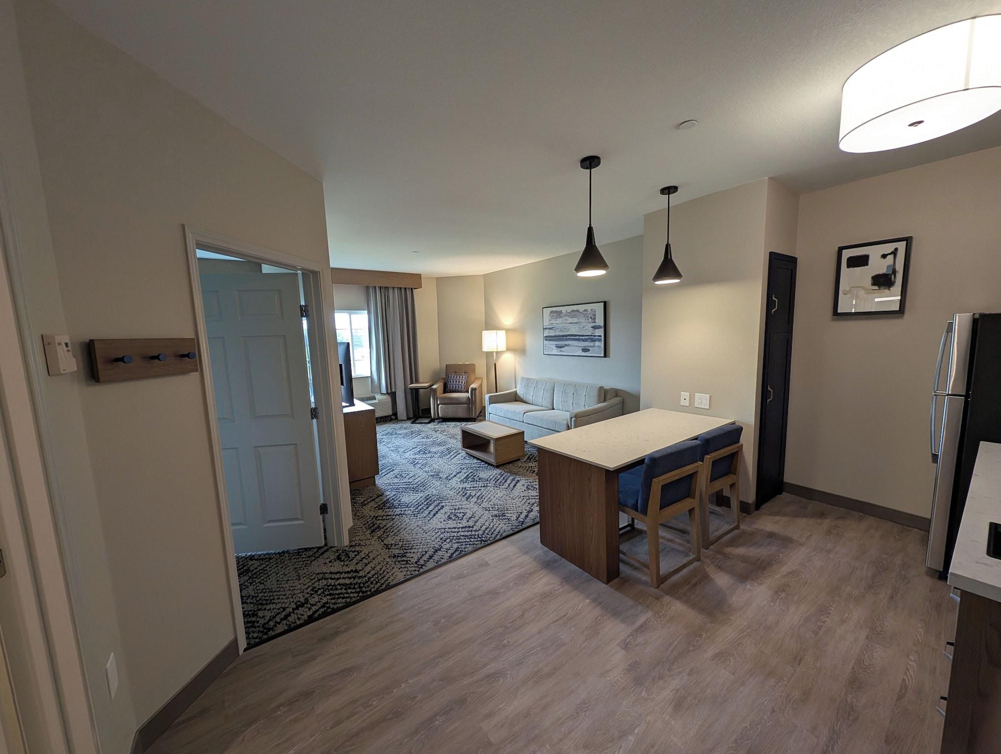 Comodidades del Alojamiento Candlewood Suites Avondale - New Orleans by IHG