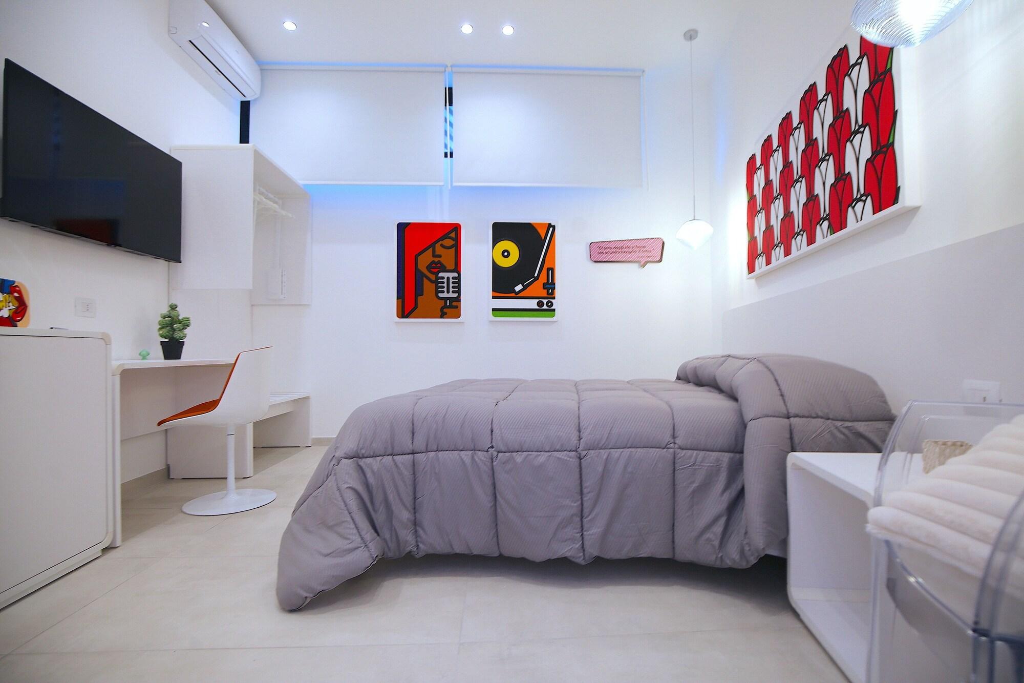 Varios Glave Rooms
