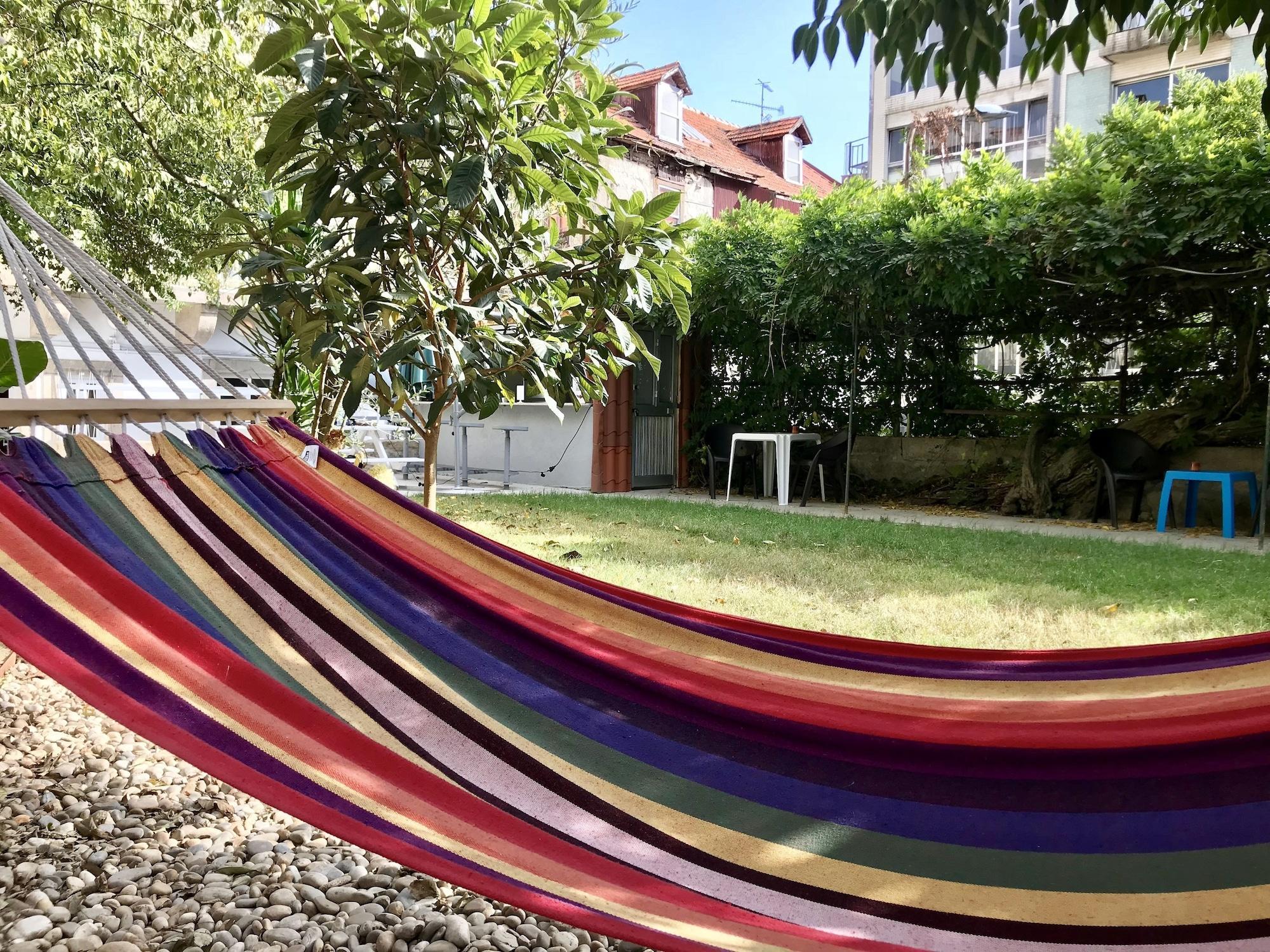 Vista Exterior Urban Garden Porto Central Hostel