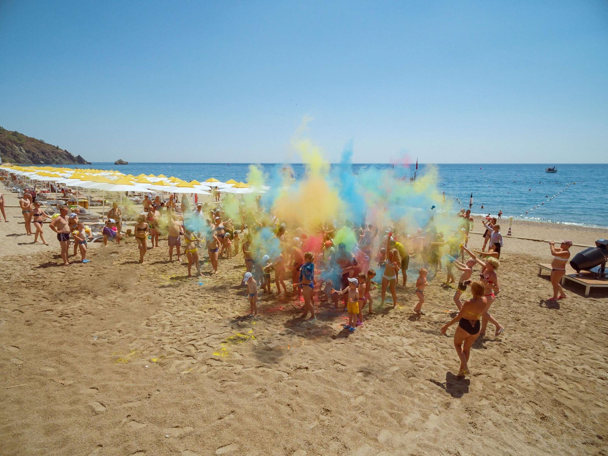 Playa Pirate's Beach Club - All Inclusive