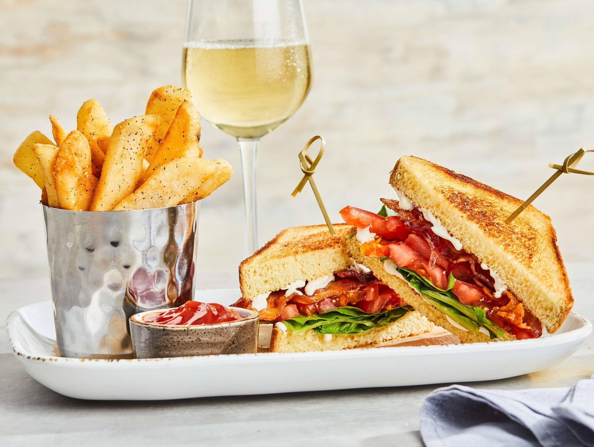 Restaurant Courtyard by Marriott Addison Midway