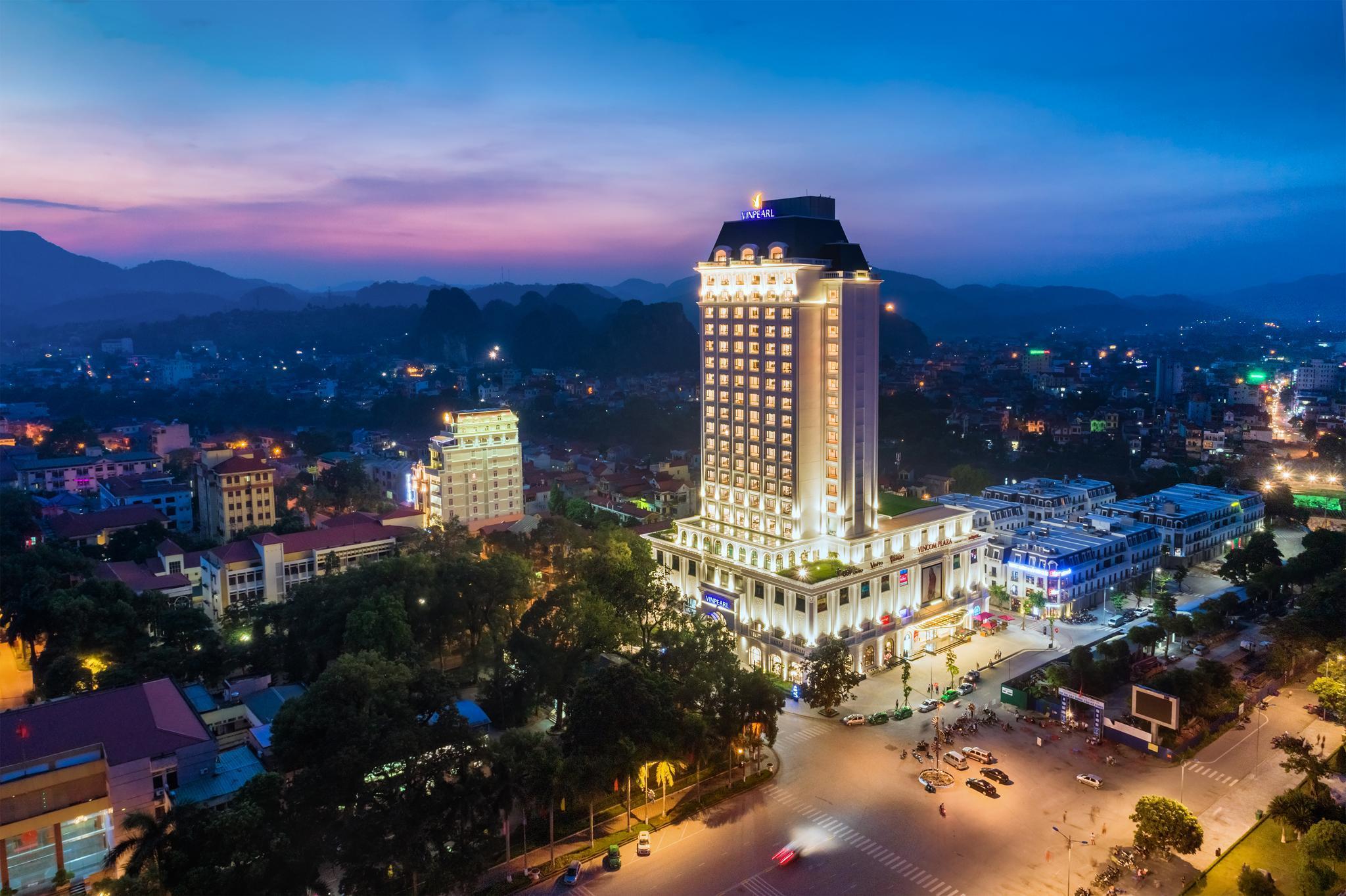 Vista Exterior Four Points by Sheraton Lang Son