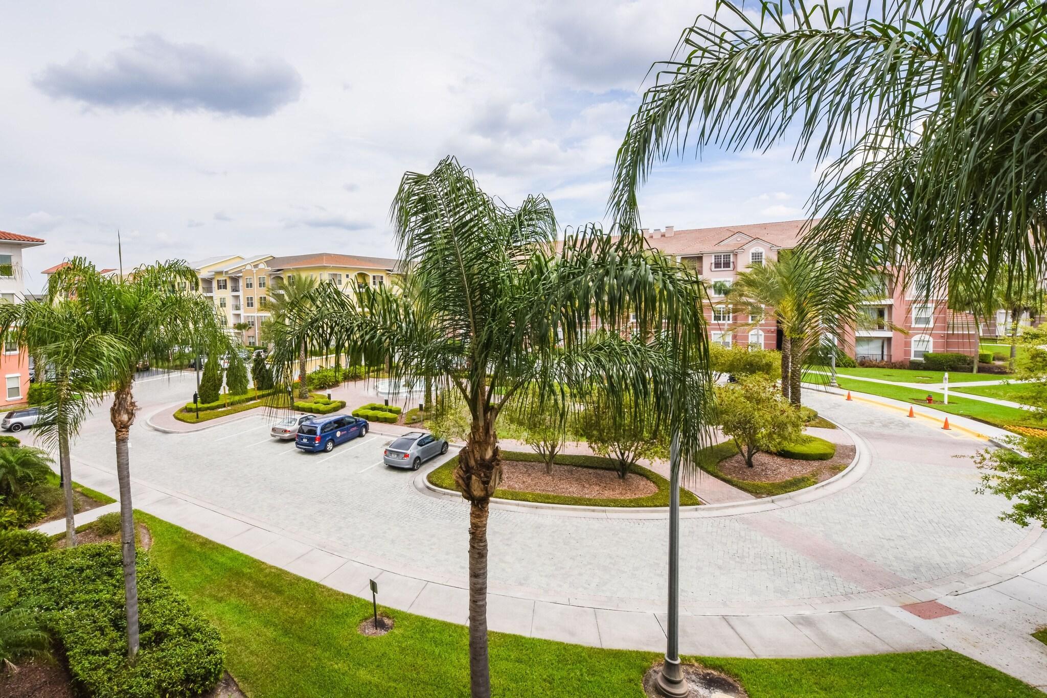 Vista Exterior Vista Cay by Orlando Resort Rentals on Universal Boulevard