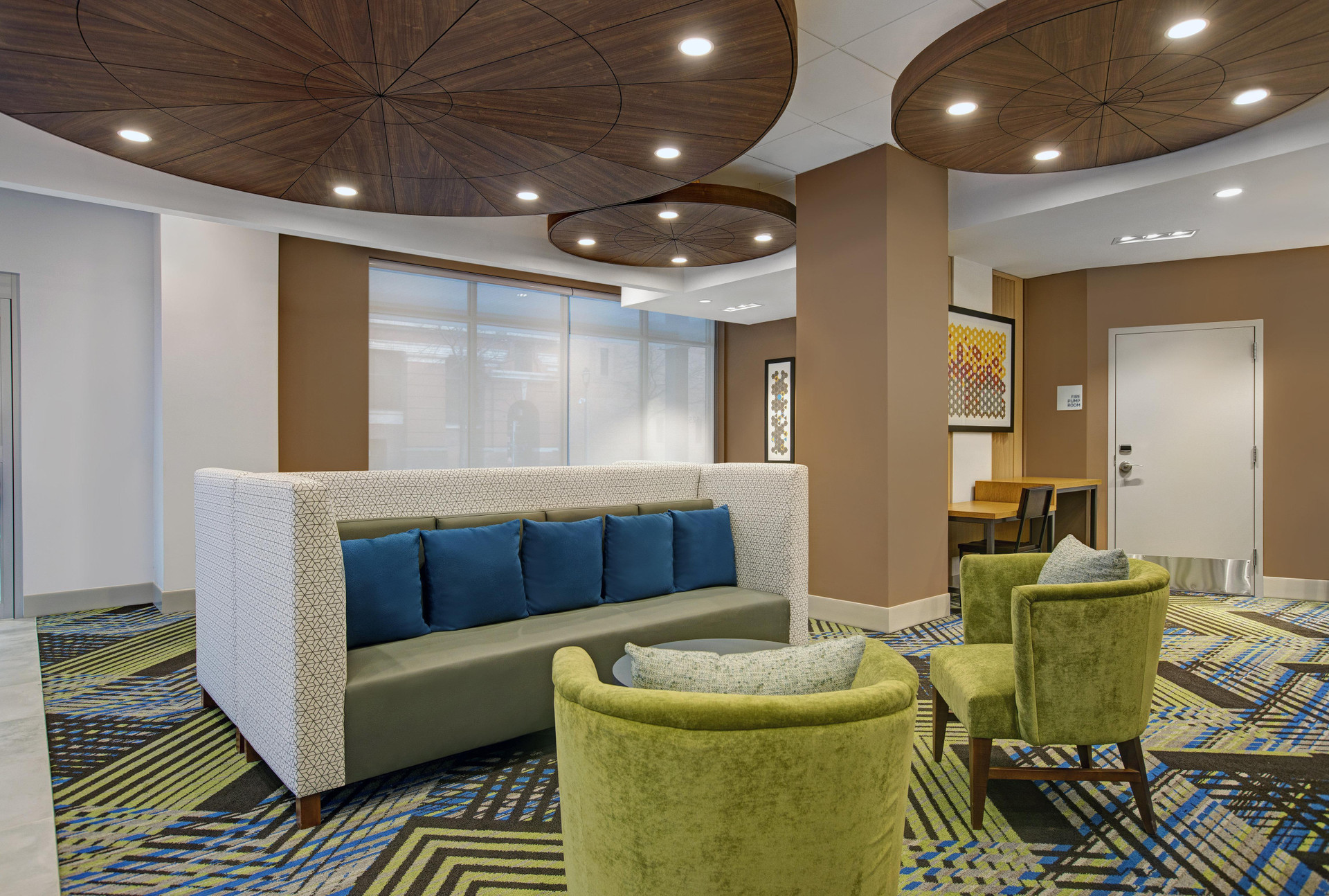 Vista Exterior Holiday Inn Express Milwaukee Downtown by IHG
