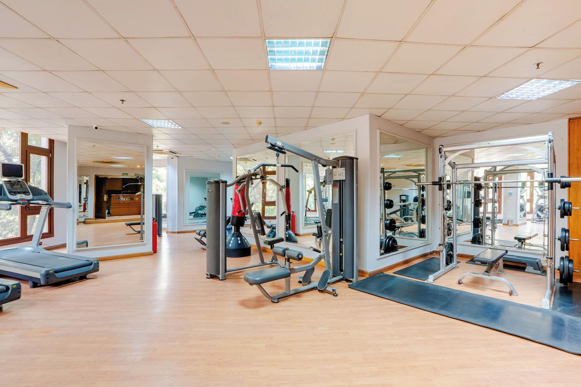 Gimnasio Om Kolthoom Hotel & Tower