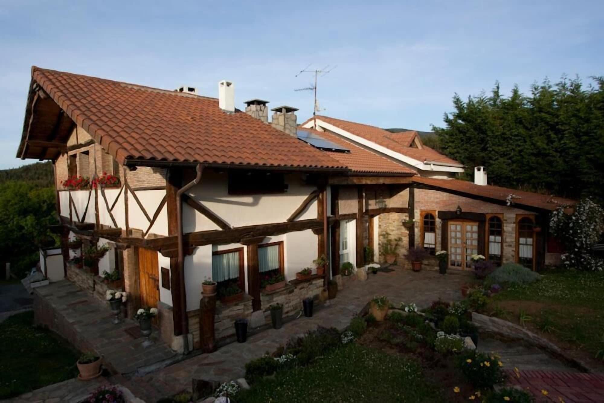 Vista Exterior Bisalde Agroturismo