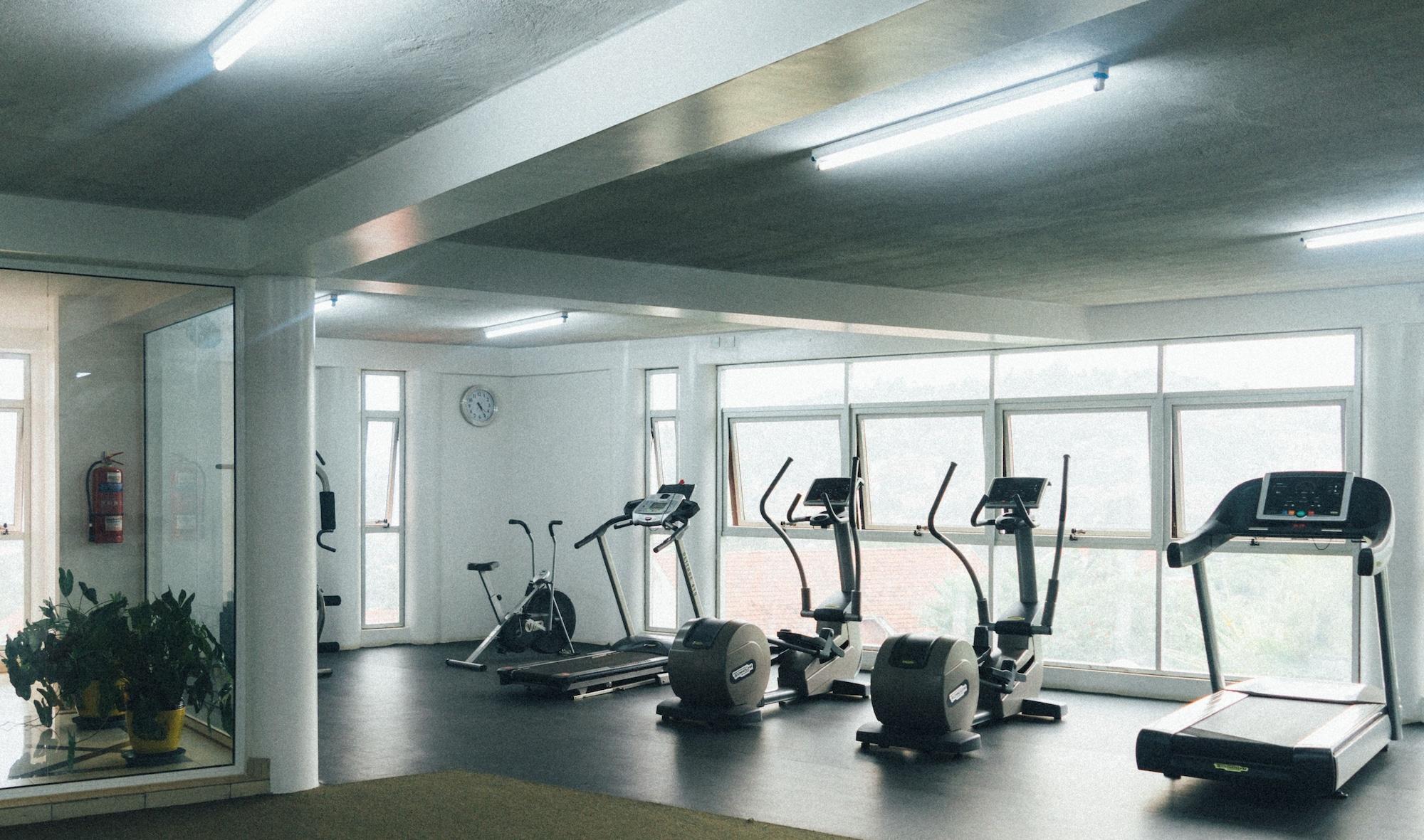 Gimnasio Afrique Suites Hotel