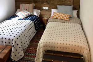 Renta temporal - Aurora 2-bed Cottage - Sleeps 4 - Montseny Park