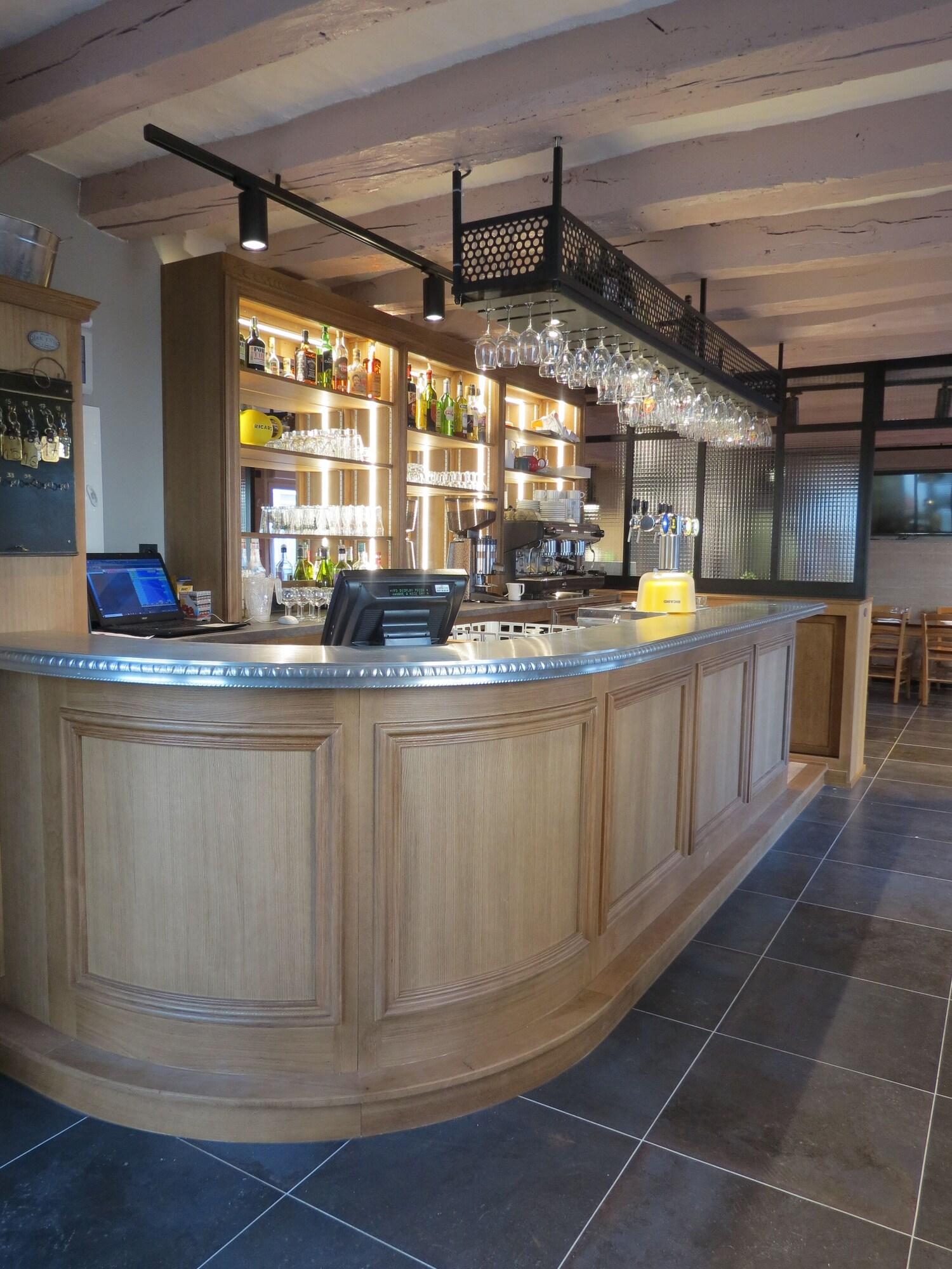 Bar/Salón Hotel Le Faisan