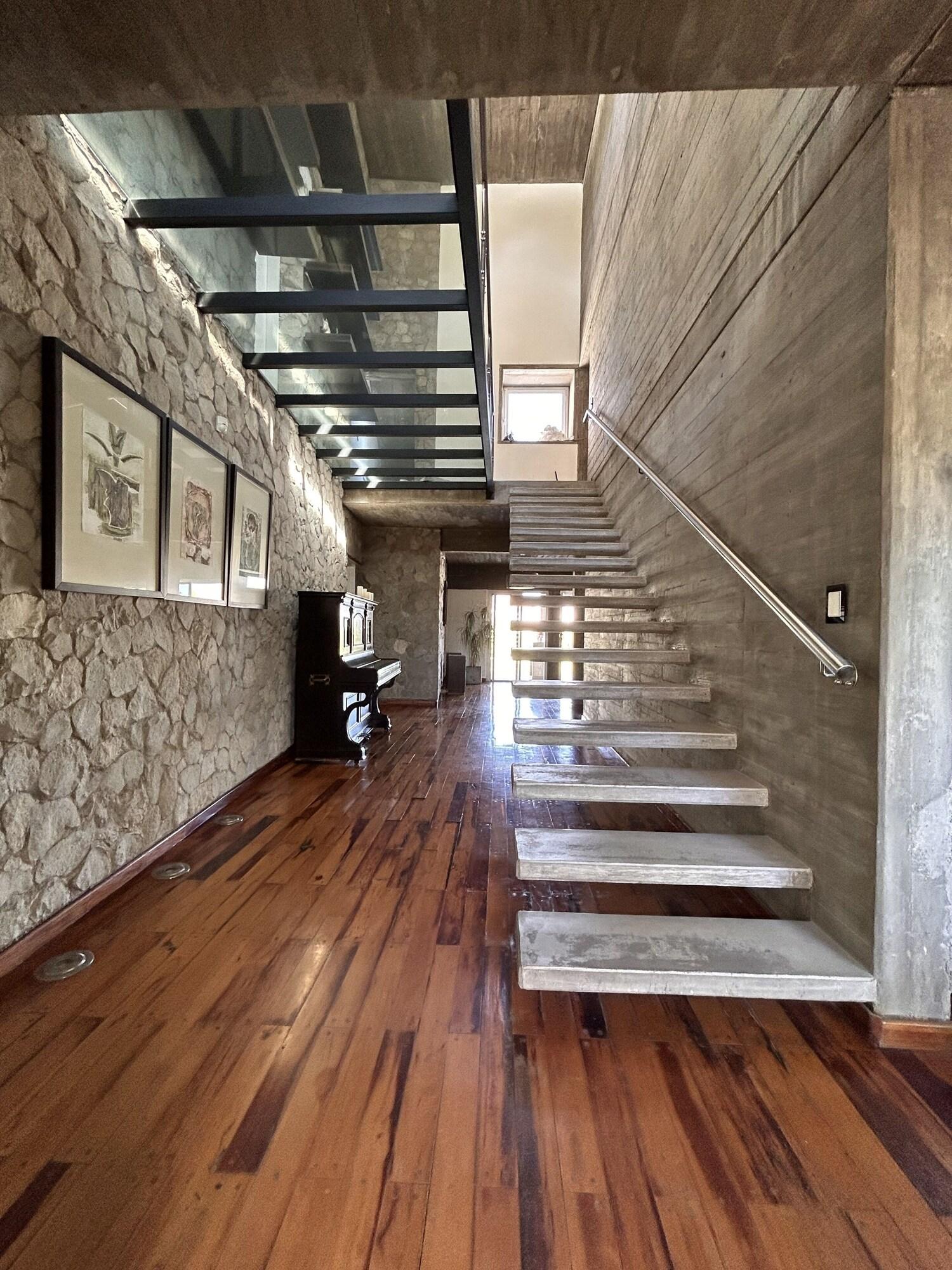 Vista Lobby San Rafael