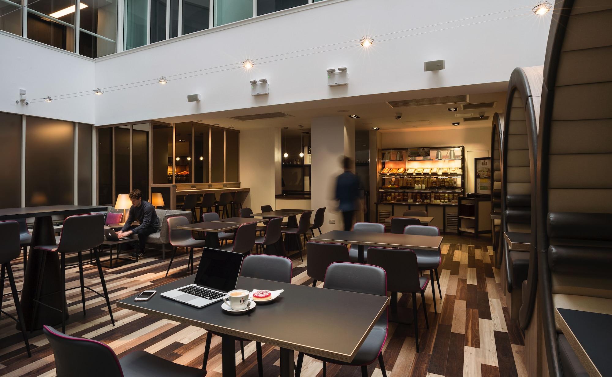 Bar/Salón Point A Hotel Glasgow