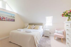 Alquiler Vacacional - Beautiful, romantic 4* cottage in rural setting with Country Club membership.