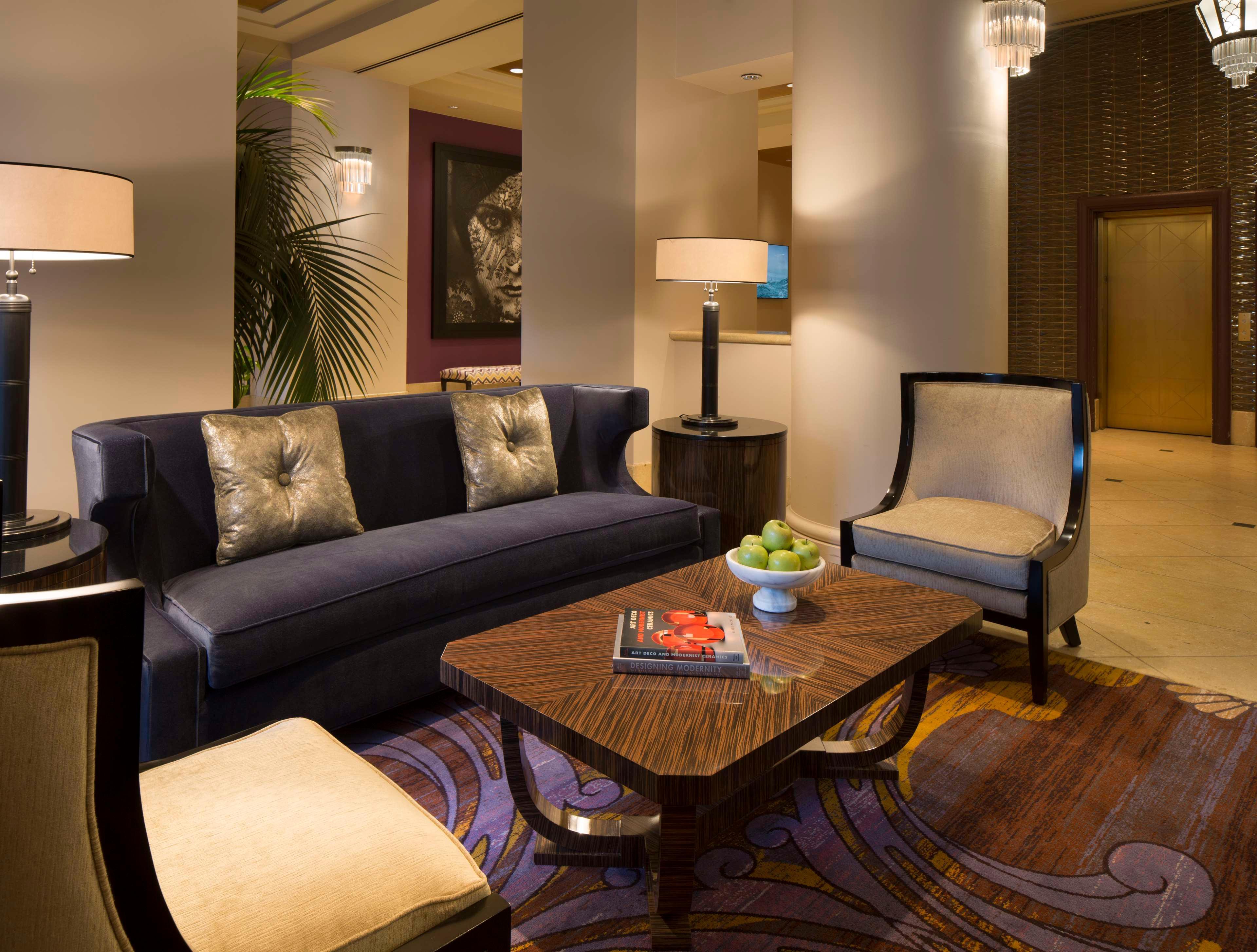 Vista Lobby Hotel De Anza