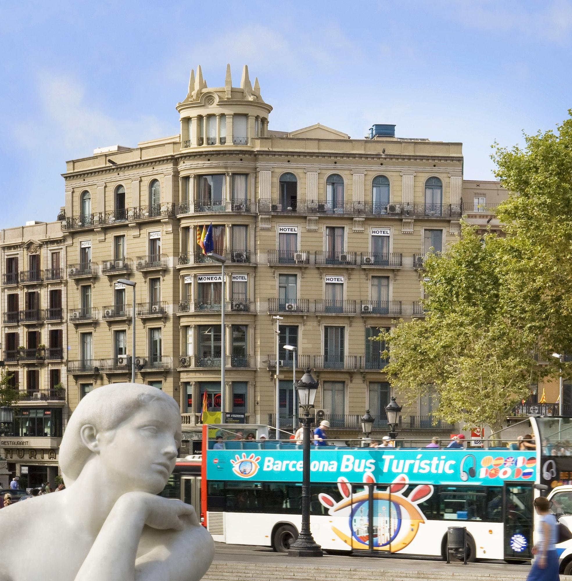 Varios Hotel Monegal