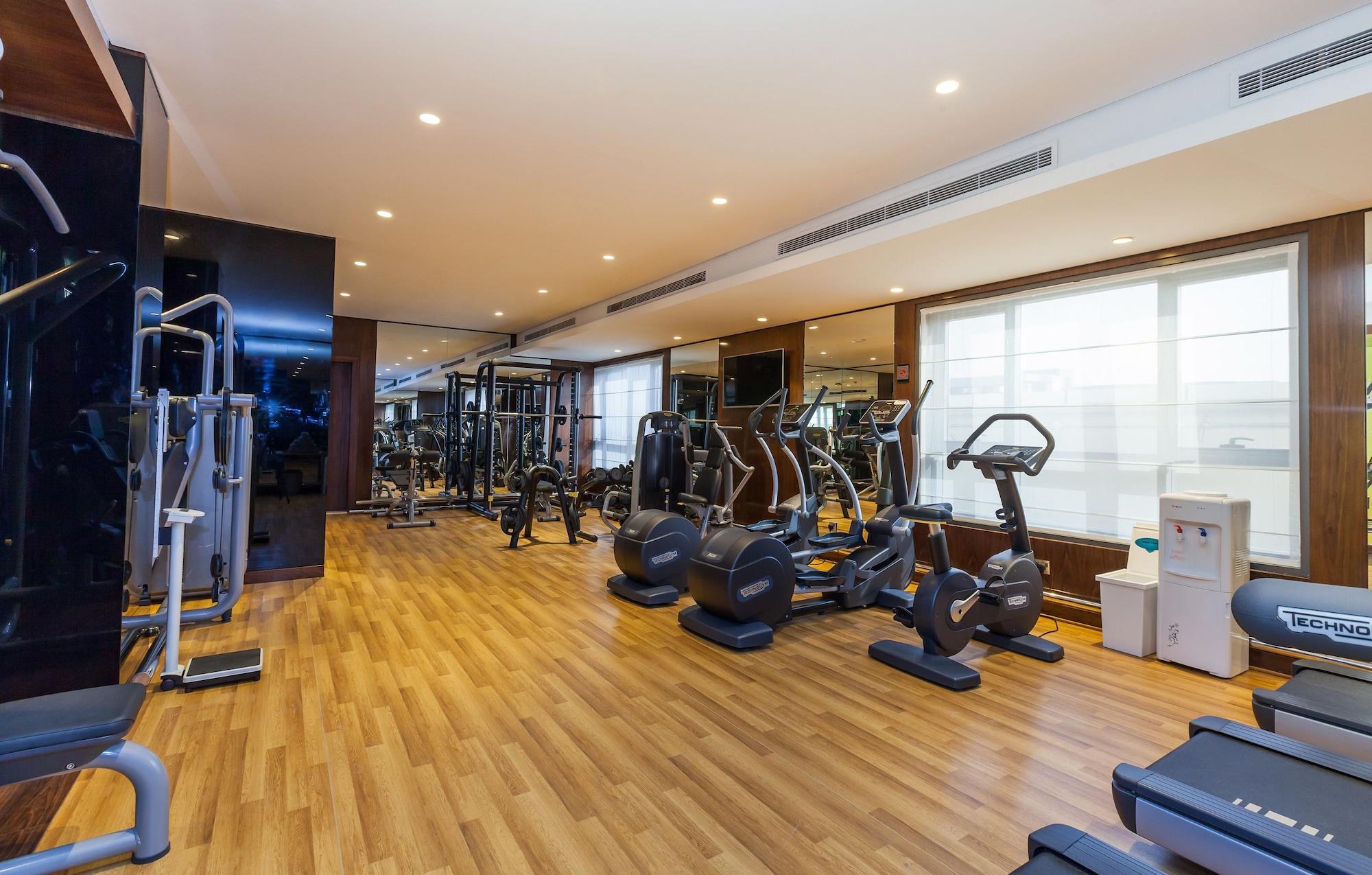 Gimnasio Flora Al Barsha Hotel at the Mall