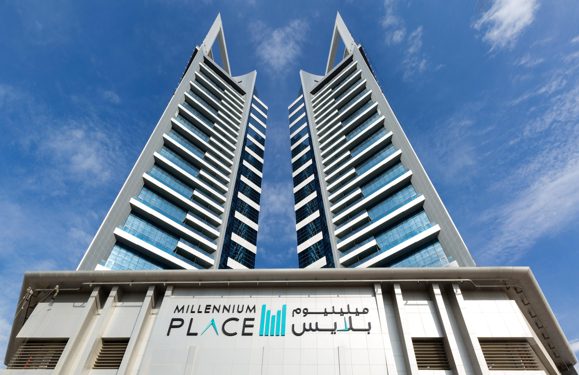 Vista Exterior Millennium Place Barsha Heights Hotel Apartments