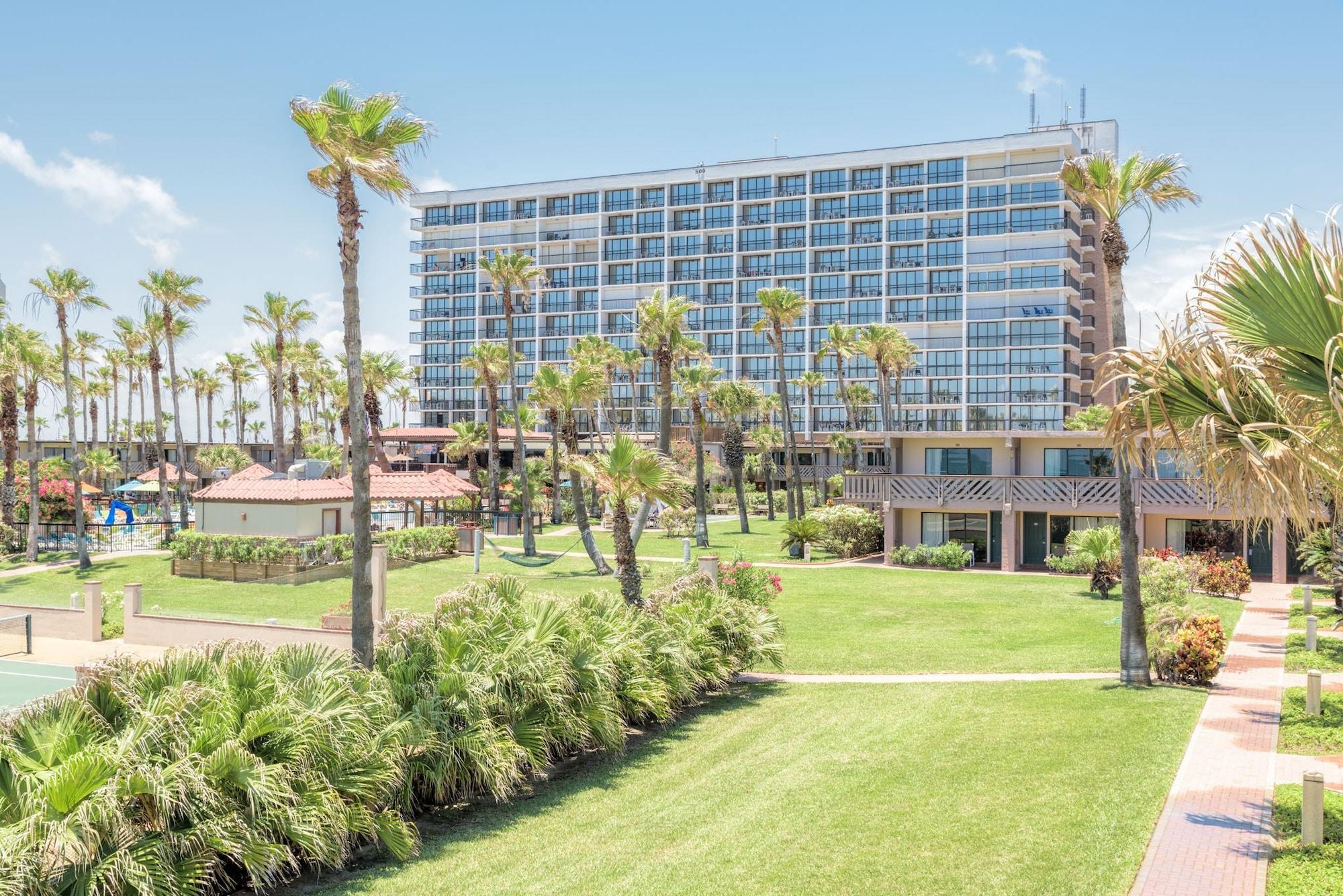 Vista Exterior Isla Grand Beach Resort